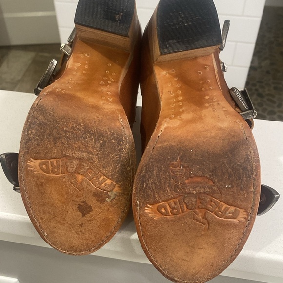 Freebird By Steven Womens Violet Leather Buckle Sandals Open Toe Heels size 7 - Picture 5 of 5